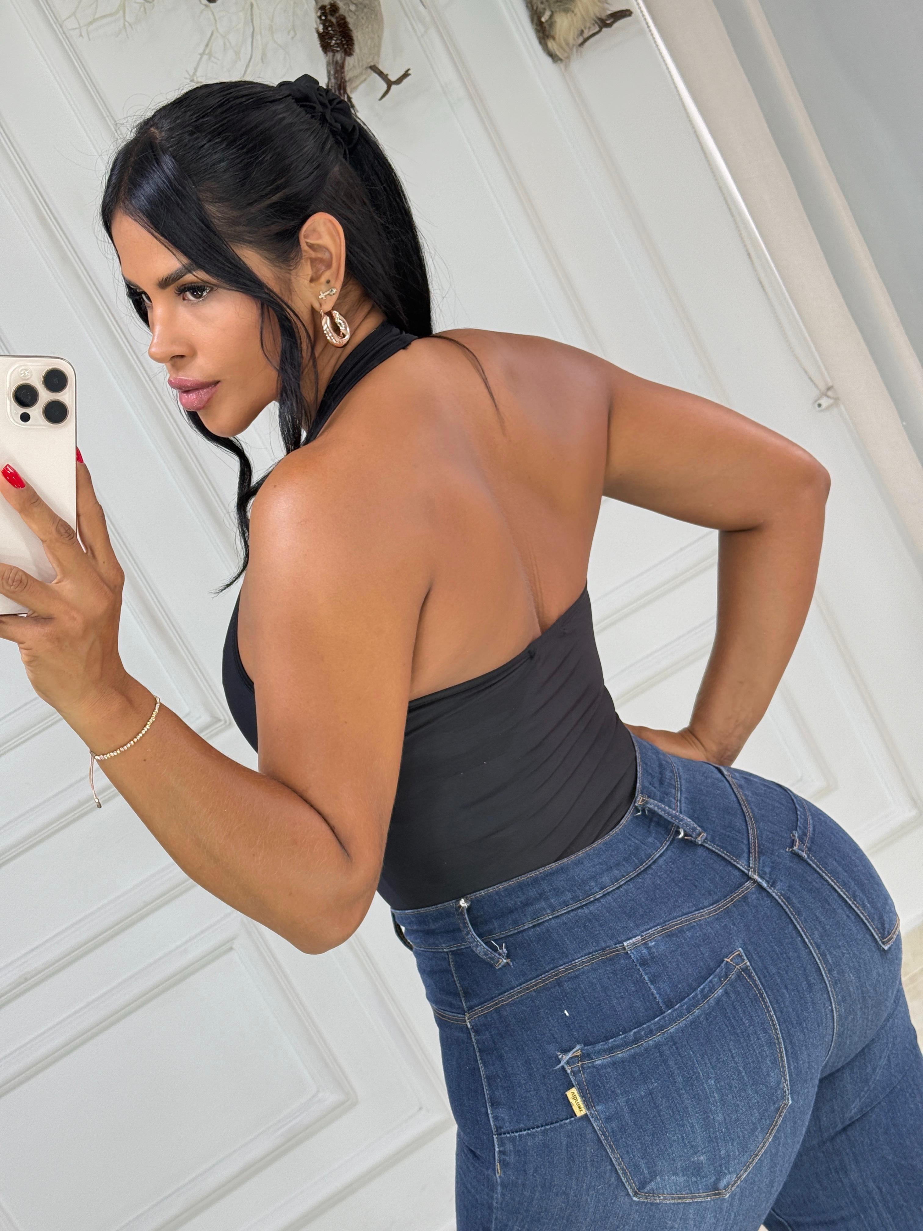 BODY ESCOTADO